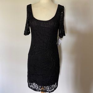 Black lace bodycon dress